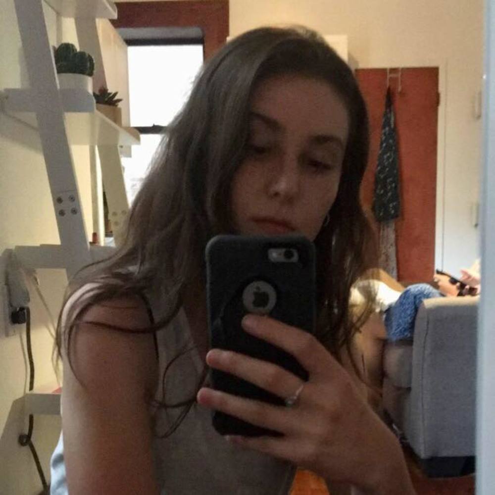 Meet your Posher, Becca